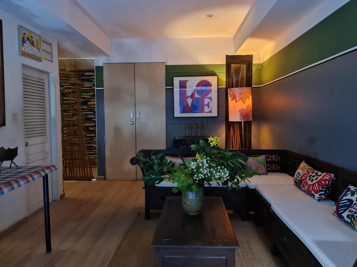 Somewhere To Escape - Hometel Bangkok Buitenkant foto